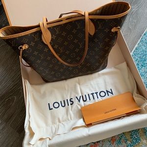 Louis Vuitton Neverfull MM - Signature Print
